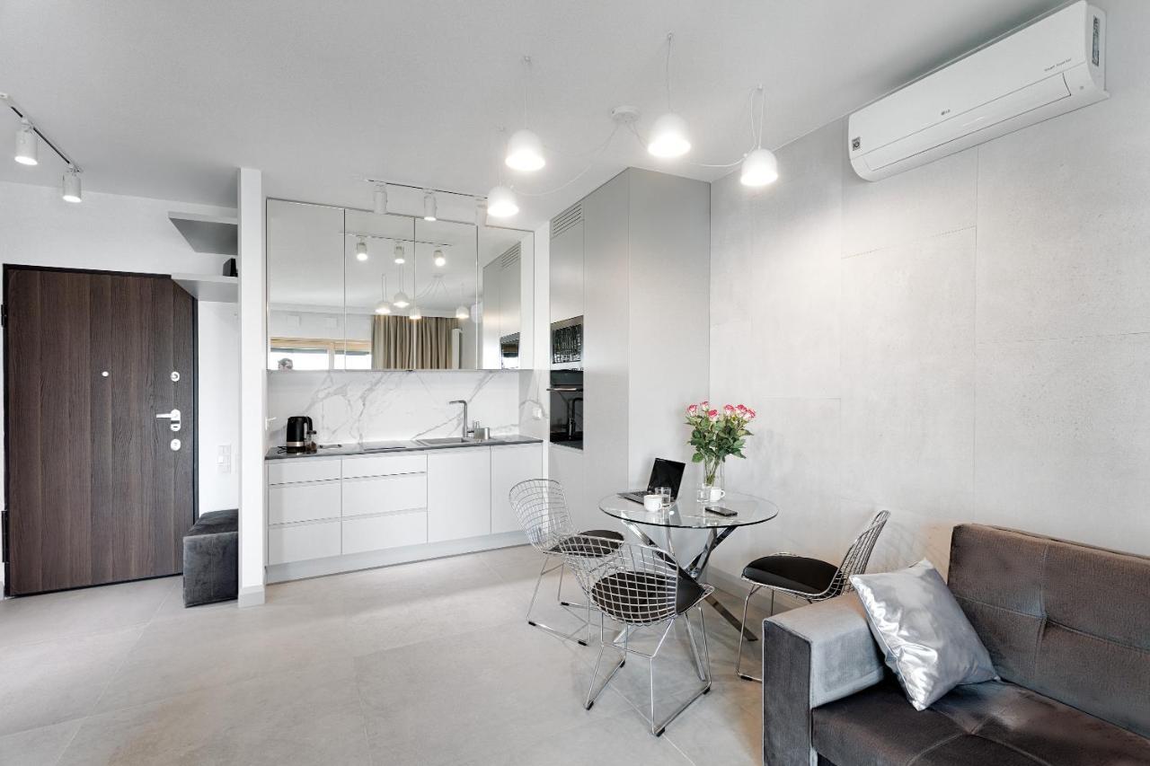 Mennica Residence Luxury Location 바르샤바 외부 사진