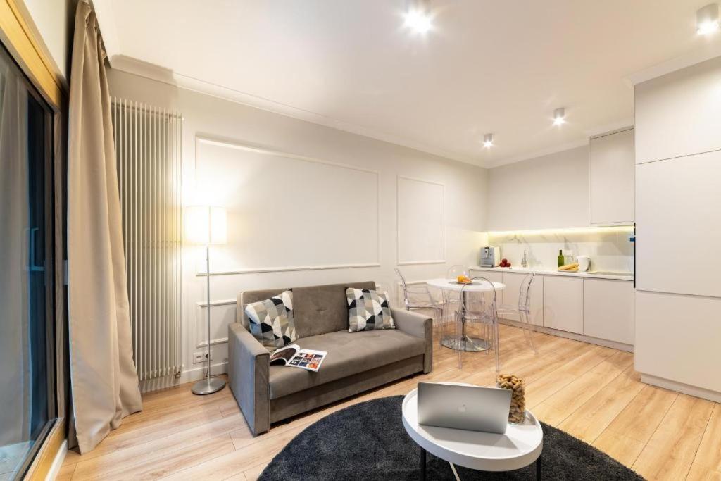 Mennica Residence Luxury Location 바르샤바 외부 사진